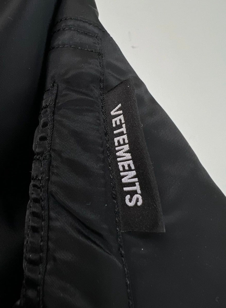 Vetements x Alpha Industrie Big Patch Bomber reversibel 