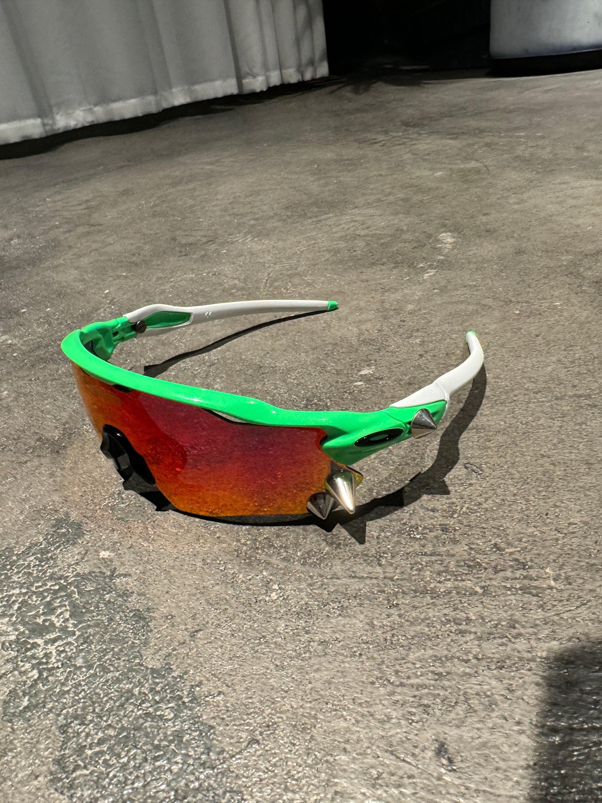 Vetements Oakley Spikes 200 Glasses green 