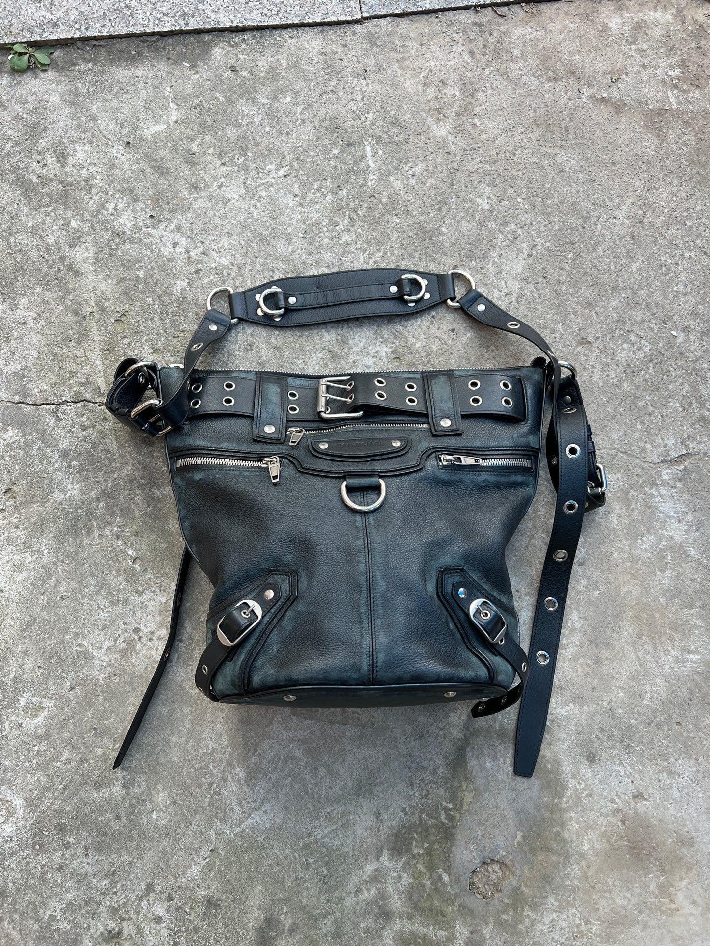 Balenciaga Fall22 Emo Bucket Bag Sz.M