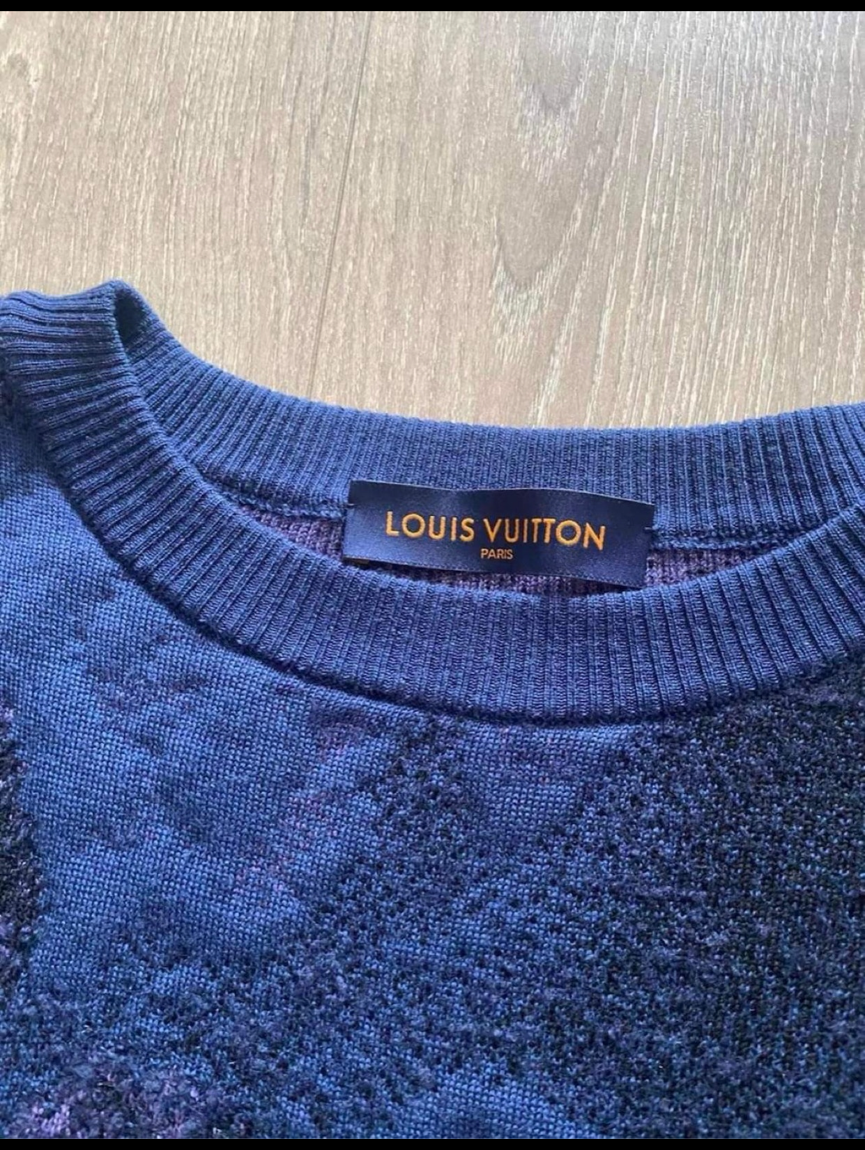 LV SS19 RUNWAY BRICK ROAD SWEATER IN PURPLE