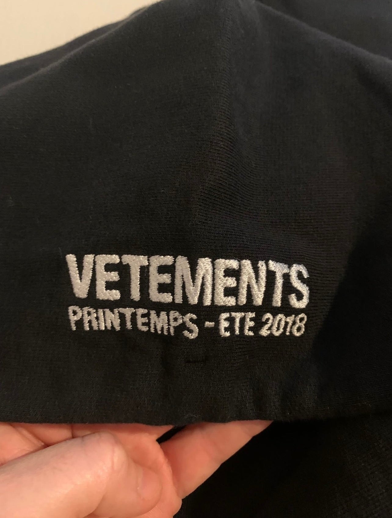 Vetements SS18 Oversized Eye of Horus Hoodie  stiching