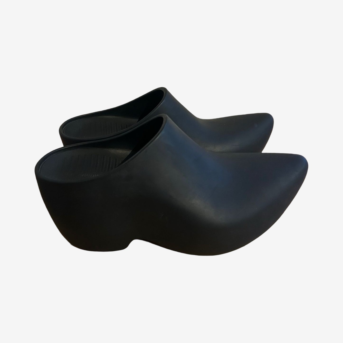 Balenciaga Technoclogs matte black