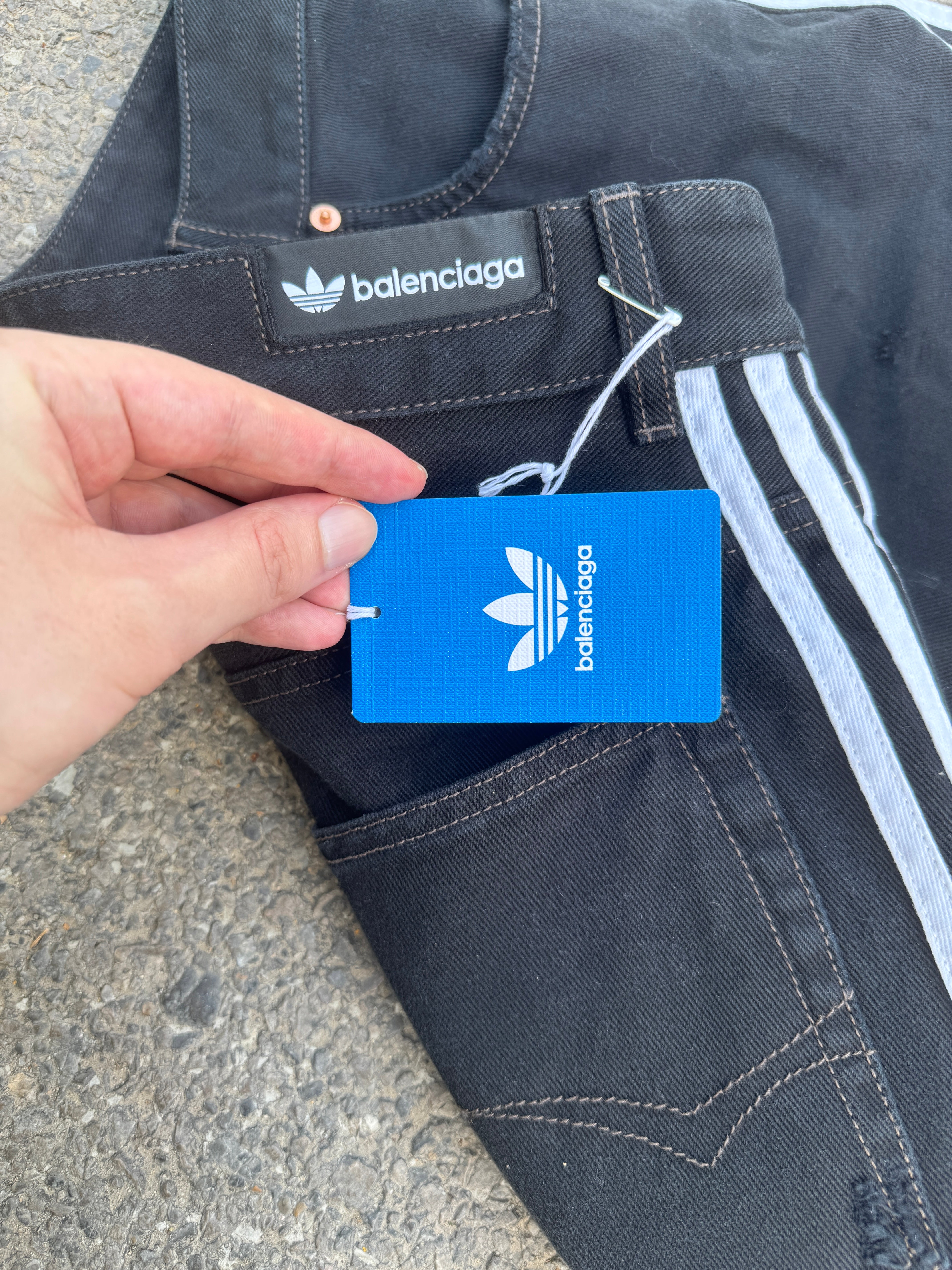 Balenciaga x adidas Large Baggy Pants Black - FW22 - US
