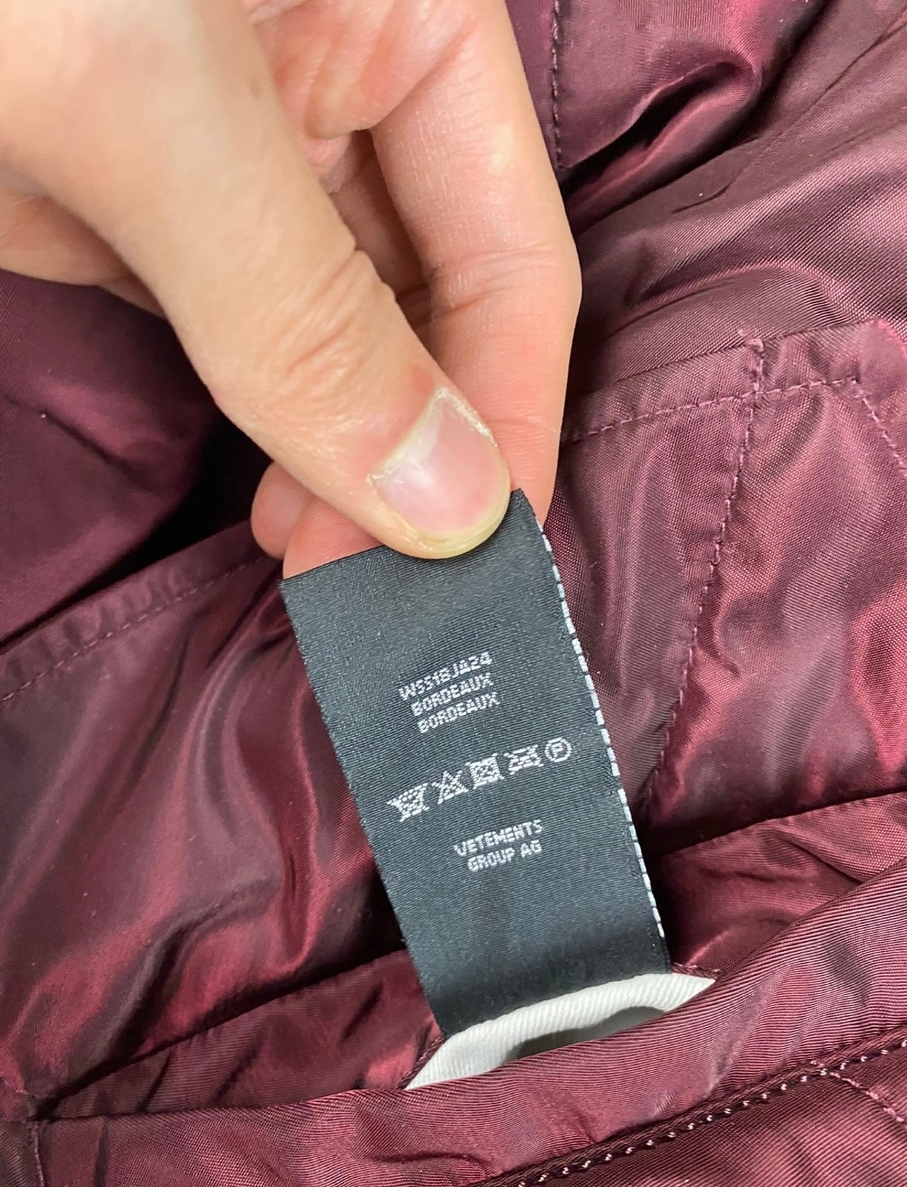 Vetements SS18 Reversible Flag MA1 Bomber Burgundy